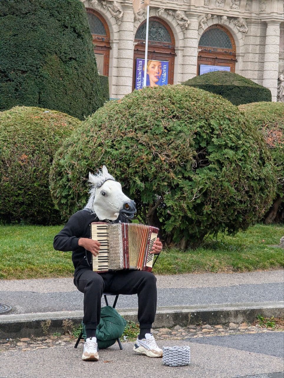 Интересный игрец