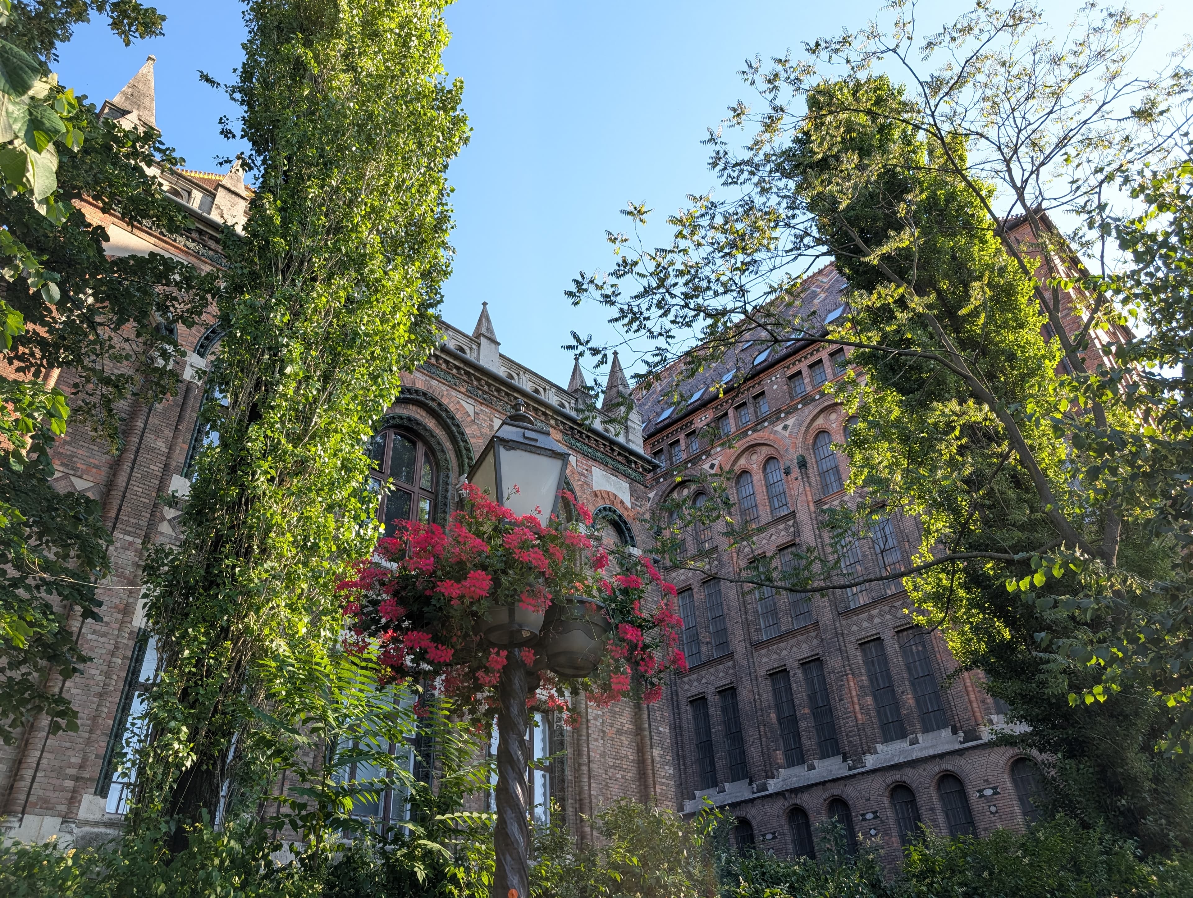 Красивое здание